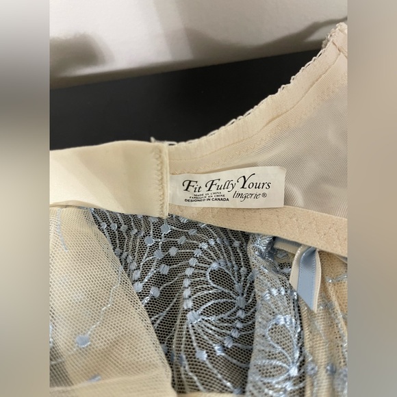 Fit fully yours blue lace bra 42d - Picture 3 of 3